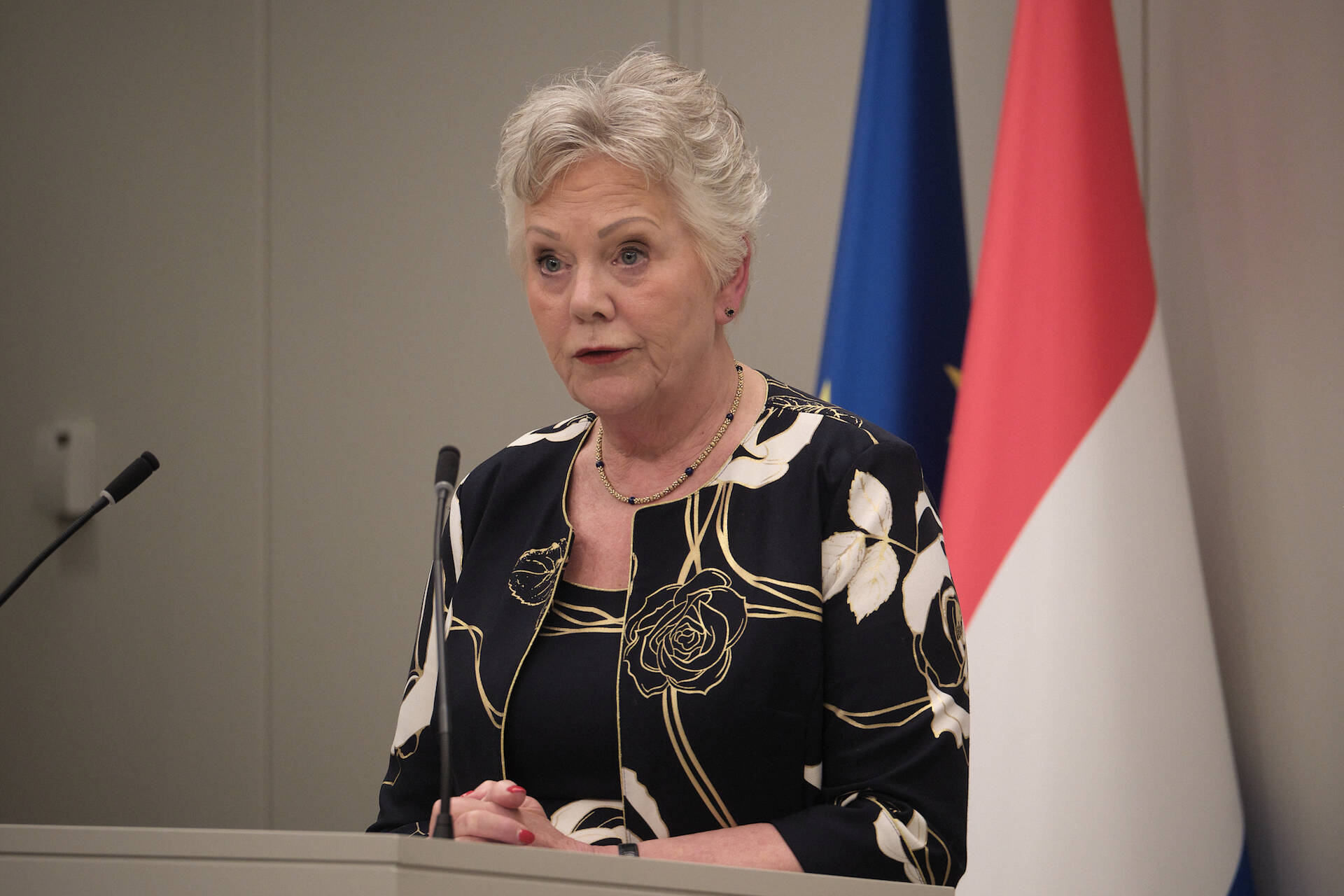 Senator Greet Prins aan het woord tijdens een debat in 2023