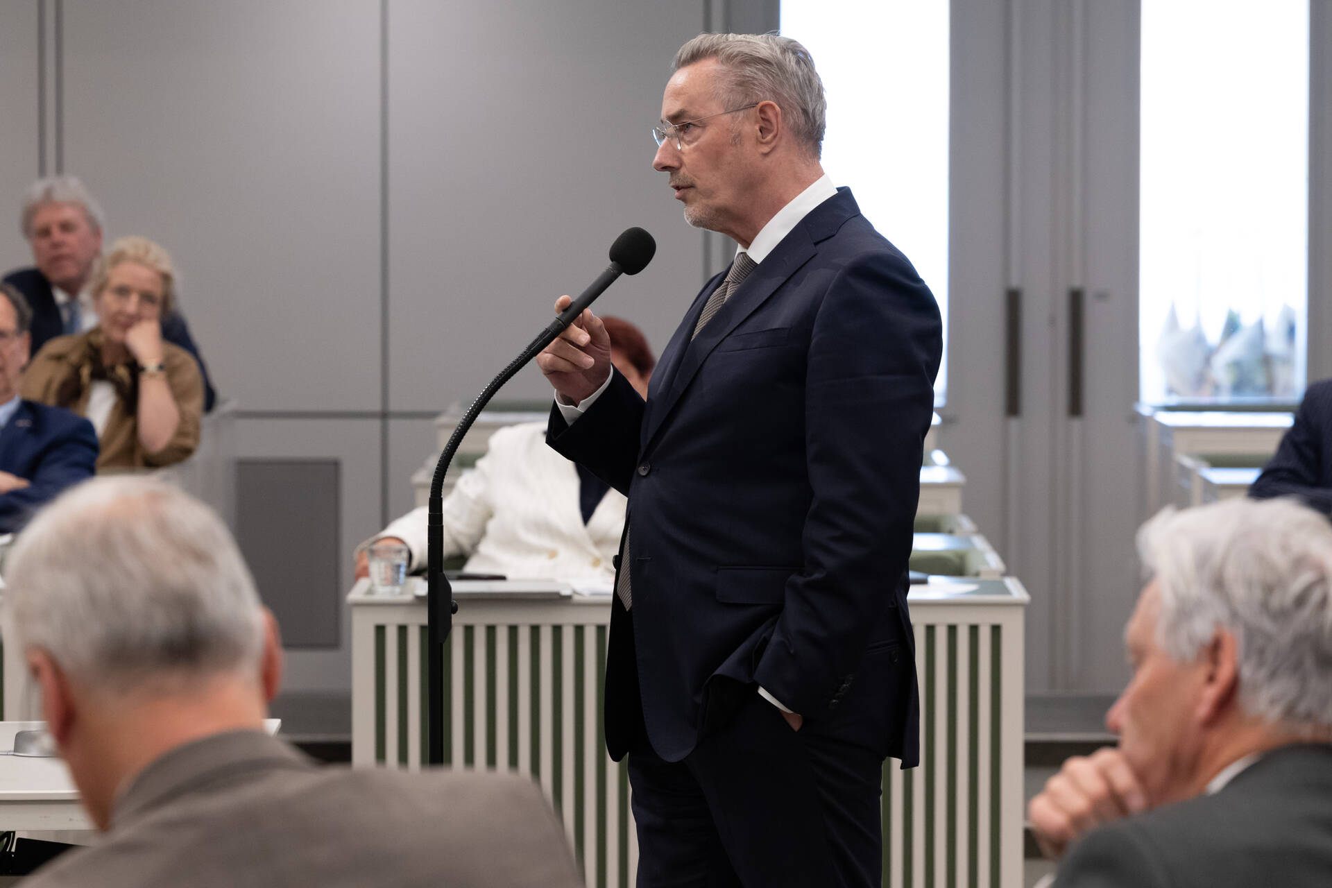 Senator Van de Sanden (Fractie-Van de Sanden)